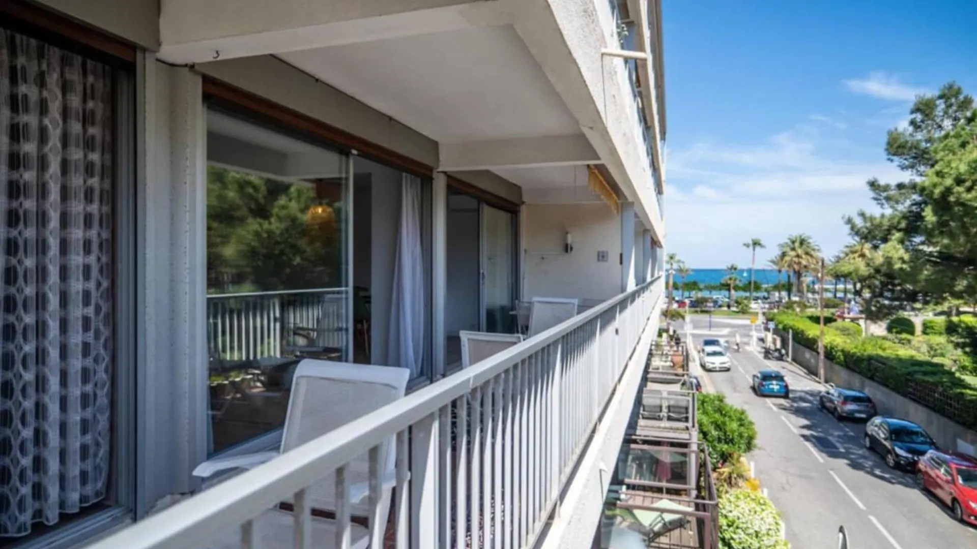 Magnificent Apartment Close To The Beach With Sea View アンティーブ 0*,  フランス