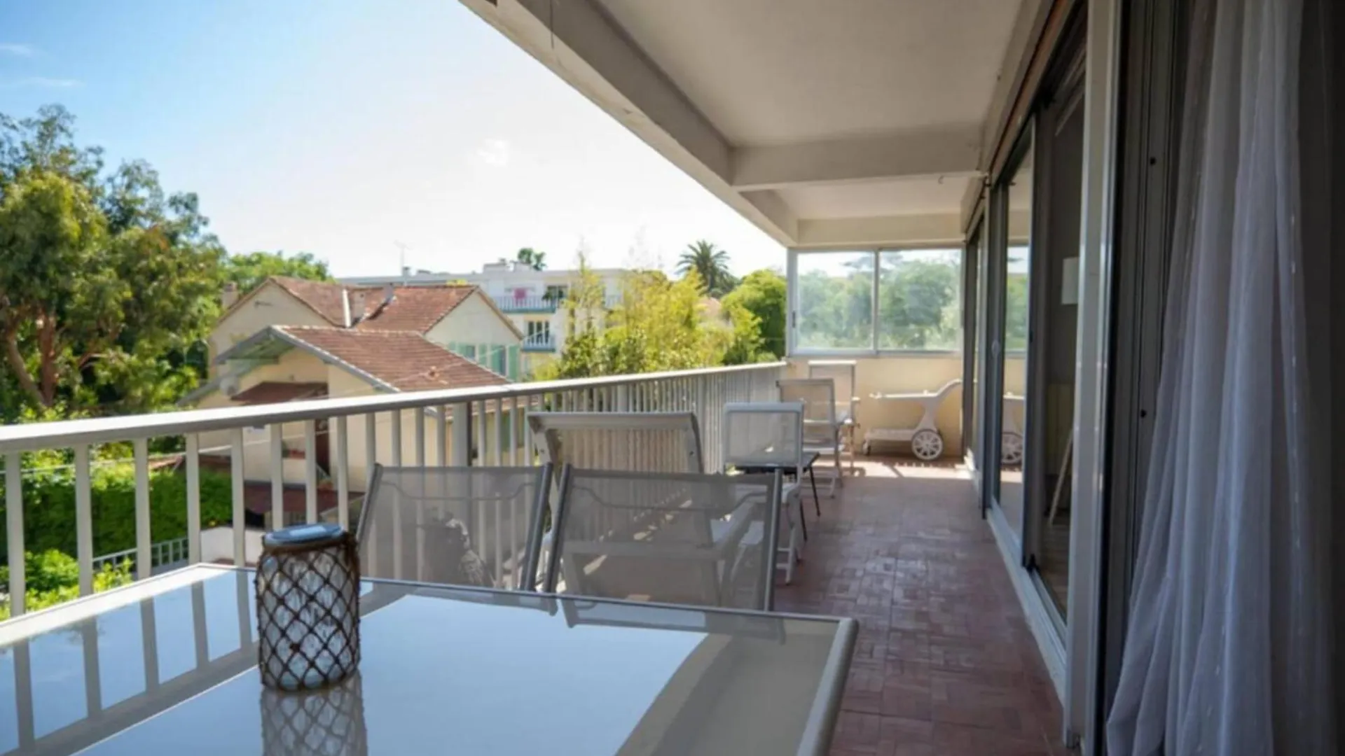 Magnificent Apartment Close To The Beach With Sea View Antibes